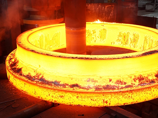 16 Common Defects in Forging Processes